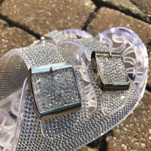 Clear jelly rhinestone slip in sandals! - Picture 4 of 17